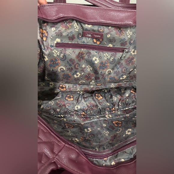 LUG TEMPO VL TOTE- WINE RED - VEGAN LEATHER Bag . Excellent condition! - Picture 5 of 6